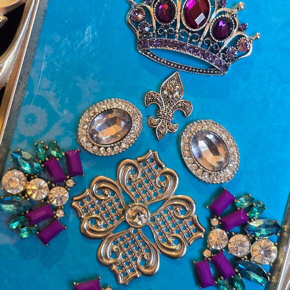 Hand Crafted Framed Jewelry Art 7.5"W x 9.5"H - Picture 3 of 7